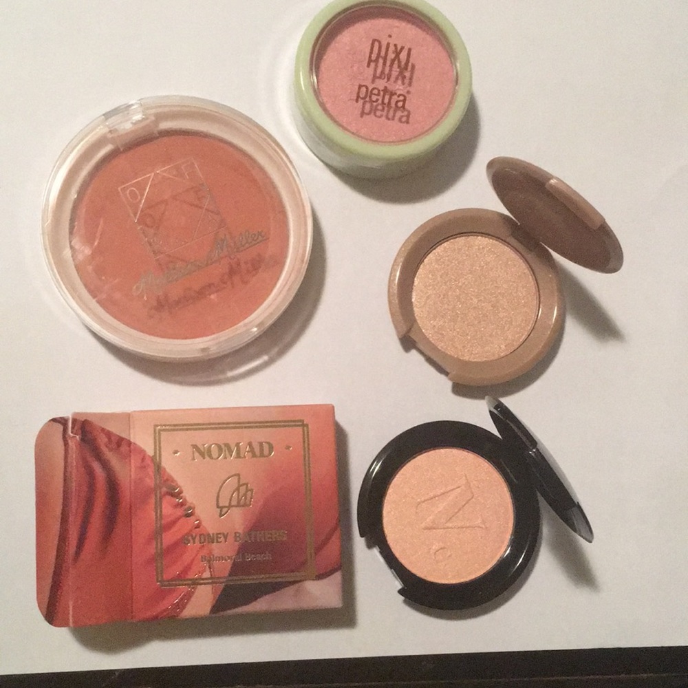 Face and cheek set.